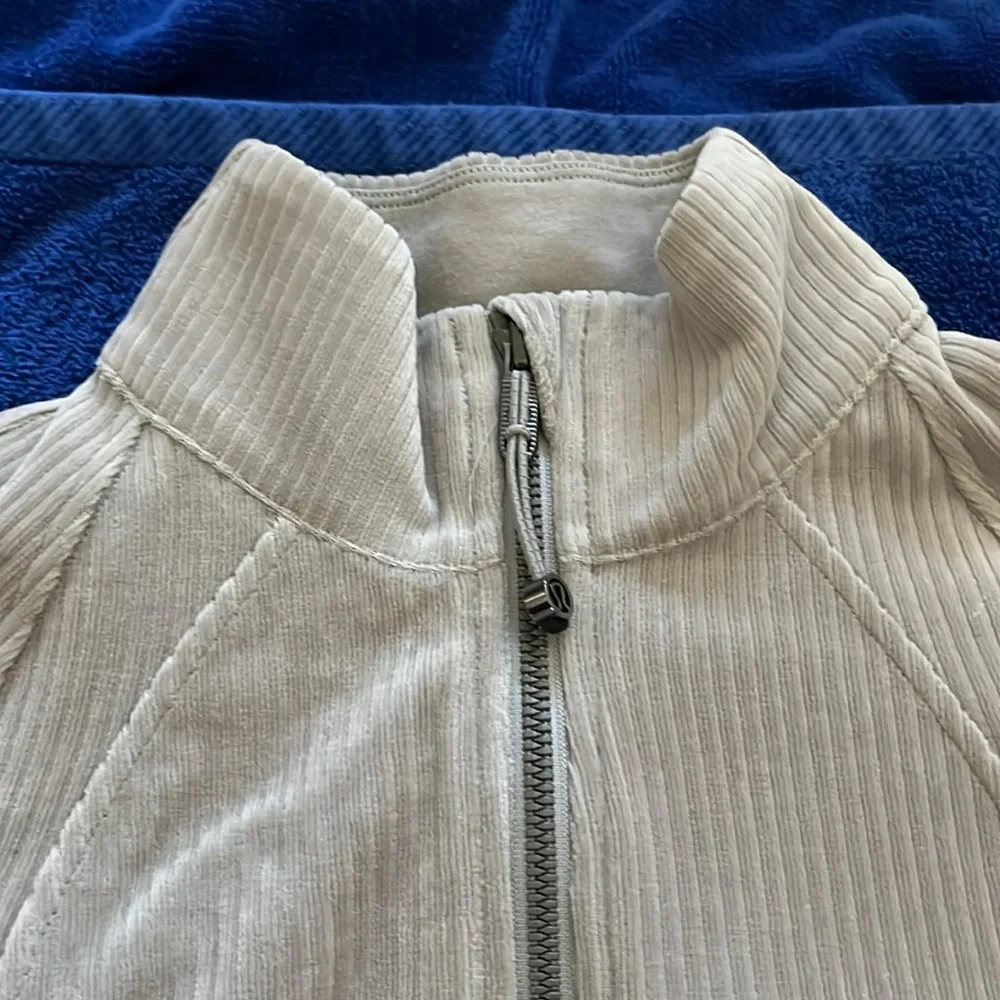 NWOT Lululemon Scuba Track Jacket Velvet Cord - Picture 4 of 5